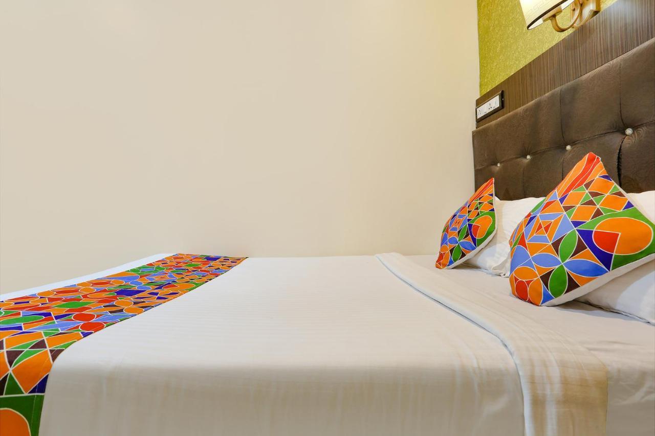 Hotel Aksa Powai Мумбай Екстериор снимка
