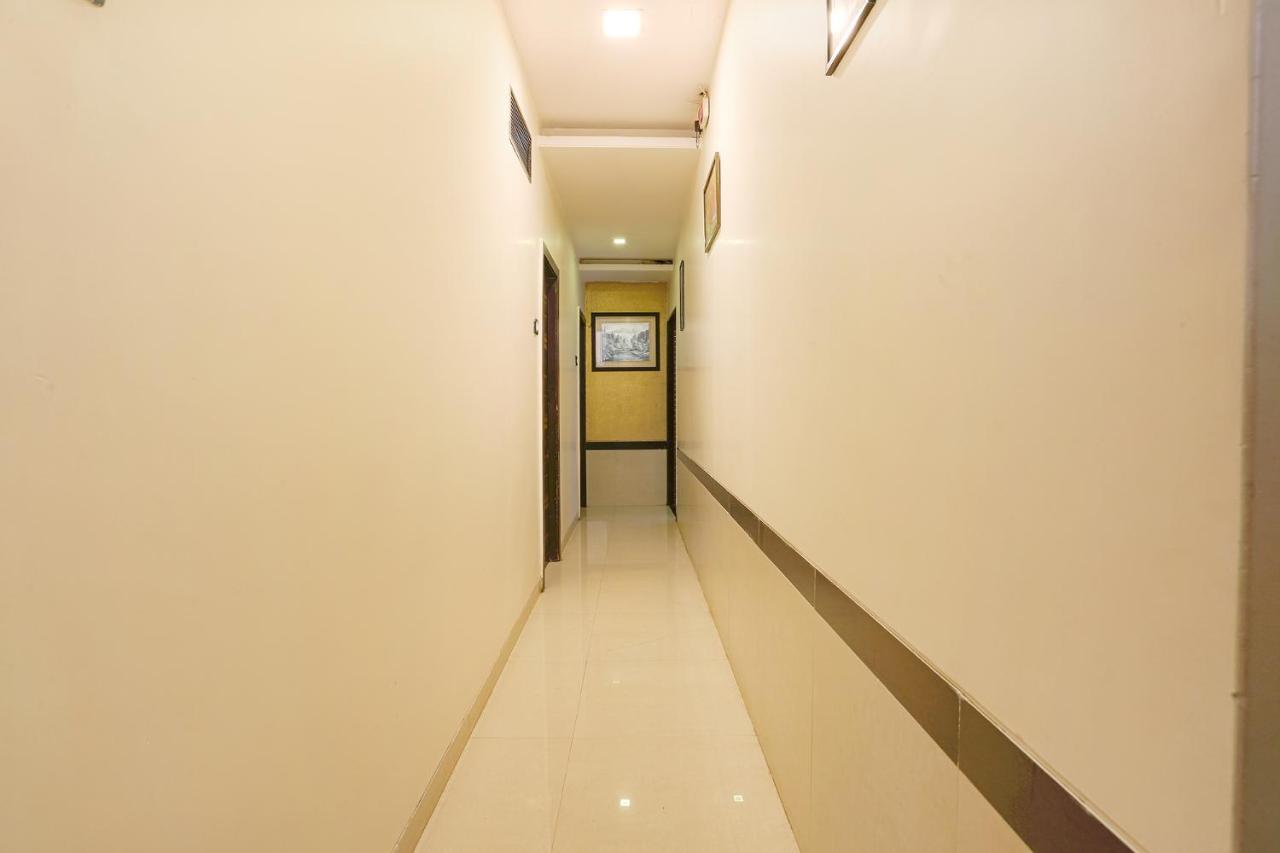 Hotel Aksa Powai Мумбай Екстериор снимка