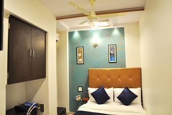 Hotel Aksa Powai Мумбай Екстериор снимка